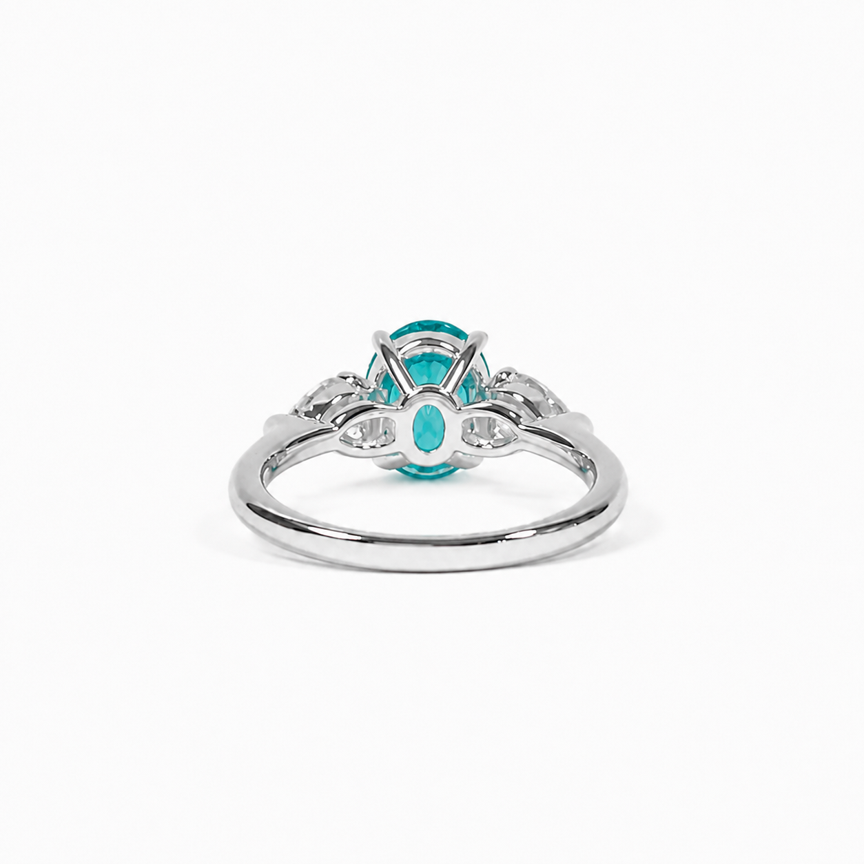 Oval-Cut Lab-Grown YAG Ring in 925 Sterling Silver (7 × 9mm)