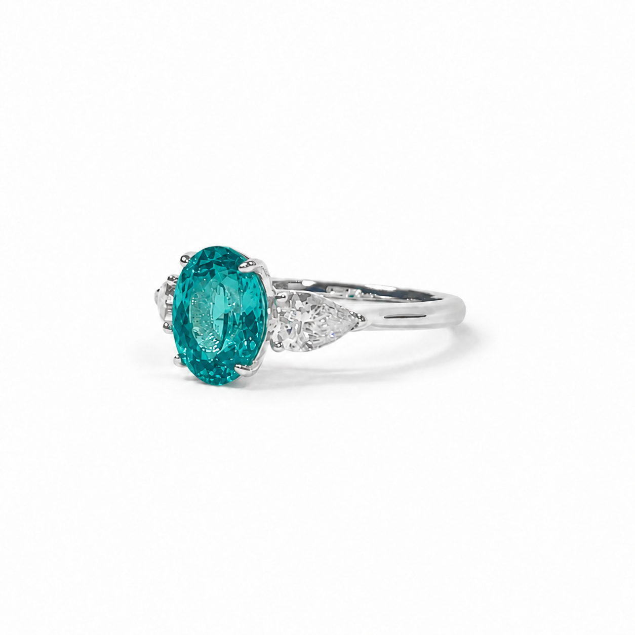 Oval-Cut Lab-Grown YAG Ring in 925 Sterling Silver (7 × 9mm)